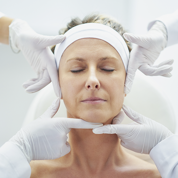 Facelifting - Cirurgia Plástica Facial - Roberio Brandão